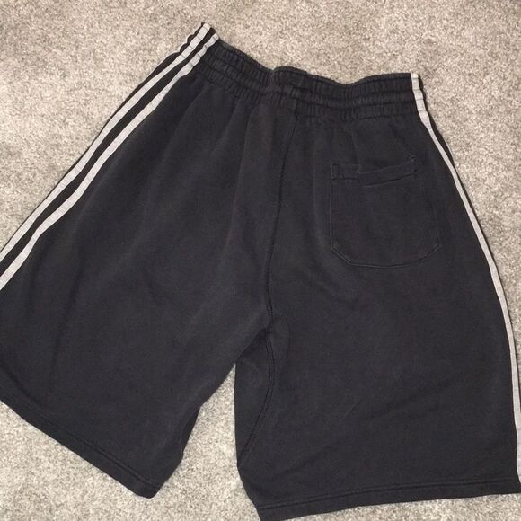 Old Black & Gray worn French Terry Adidas basketball shorts L- 3 pockets - Picture 4 of 4